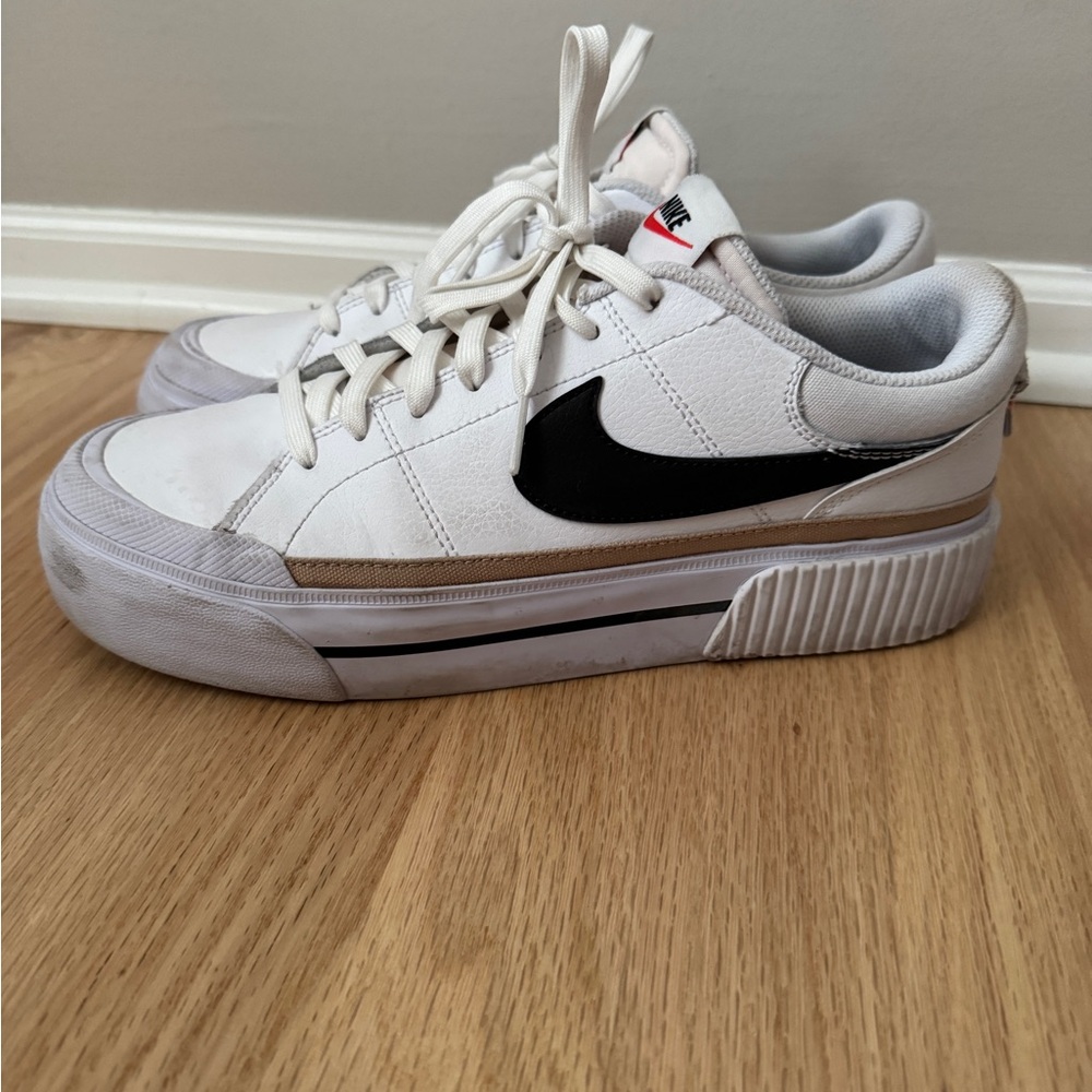 Nike Court Legacy Lift Women's Sneakers